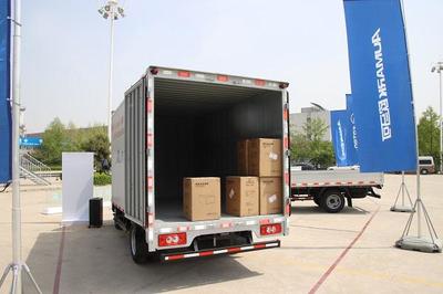 歐馬可X小輕卡 城市貨運(yùn)的高效"戰(zhàn)斗機(jī)"